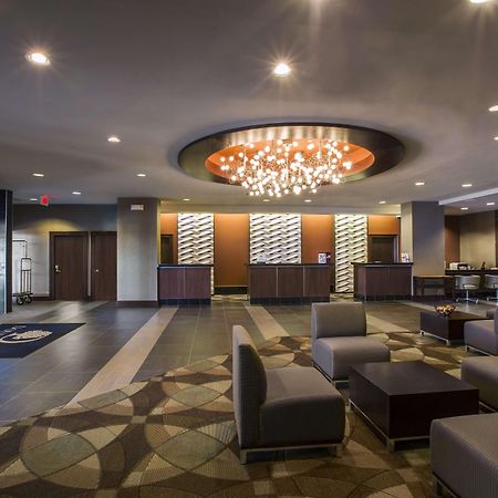 מלון Doubletree By Hilton Wichita Airport מראה פנימי תמונה